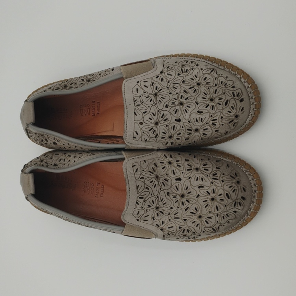 Spring Step Jookin Floral Cut Out Loafers